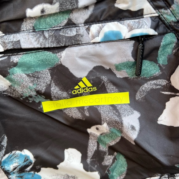 Stella McCartney Adidas Black blossom Women's 2 n 1 running shorts - Picture 14 of 15